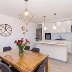 Tom Apartment *